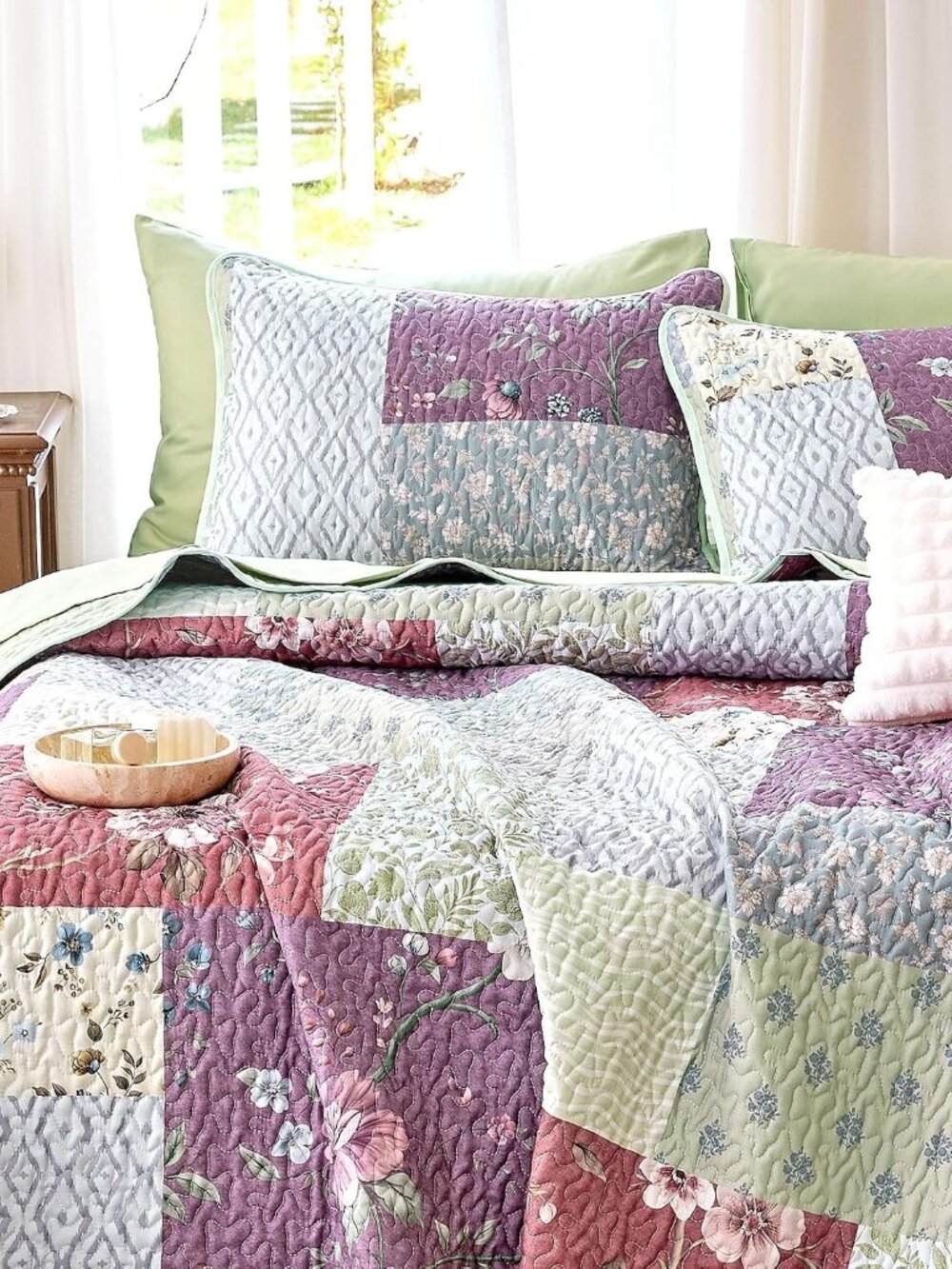 Patchwork Quilt Set, Boho Floral Country Farmhouse Cottage Vintage Flower Patter